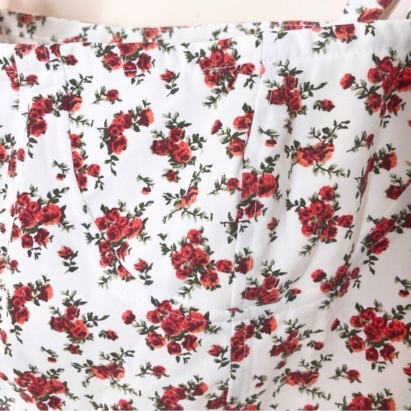 NEW Danielle Bernstein White Red Roses Cropped Top US 8 - Picture 4 of 7
